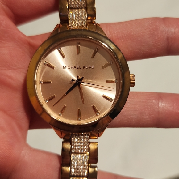 Michael kors watch - Picture 3 of 7
